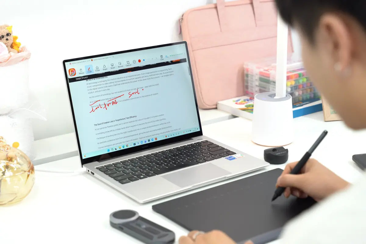 Student using a DIGIDRAW drawing tablet with exclusive InkBoard software for interactive online learning and note-taking.